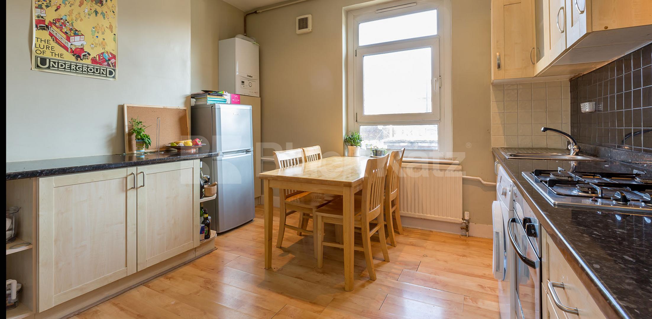 			HUGE 3 BED WITHIN A MANSION BLOCK!, 3 Bedroom, 1 bath, 1 reception Flat			 Morgan Road, Holloway 